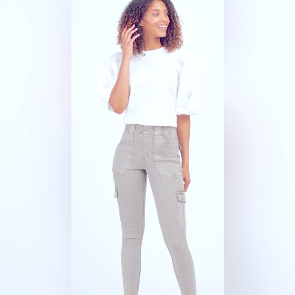 🔥SALE🔥SPANX Dove Grey Cargo Pant Sz M
